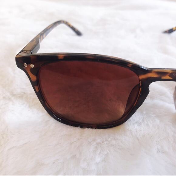 Luca Brown Classic Aviators Oval Sunglasses - Picture 7 of 10